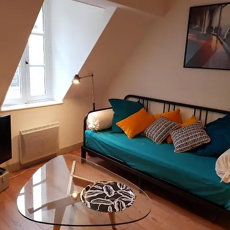 La Verriere - Idealement Place A 100 M De La