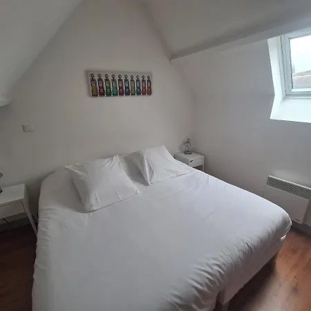 Appartement La Verriere - Idealement Place A 100 M De La *