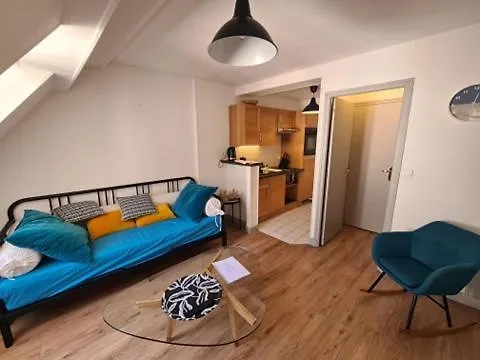 Apartment La Verriere - Idealement Place A 100 M De La *