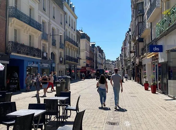 La Verriere - Idealement Place A 100 M De La *