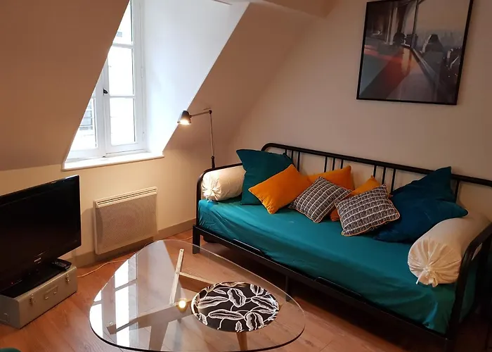 La Verriere - Idealement Place A 100 M De La