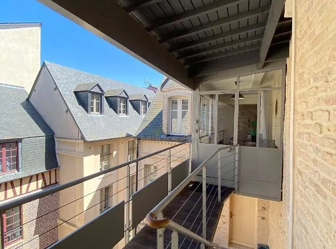 Apartment La Verriere - Idealement Place A 100 M De La *