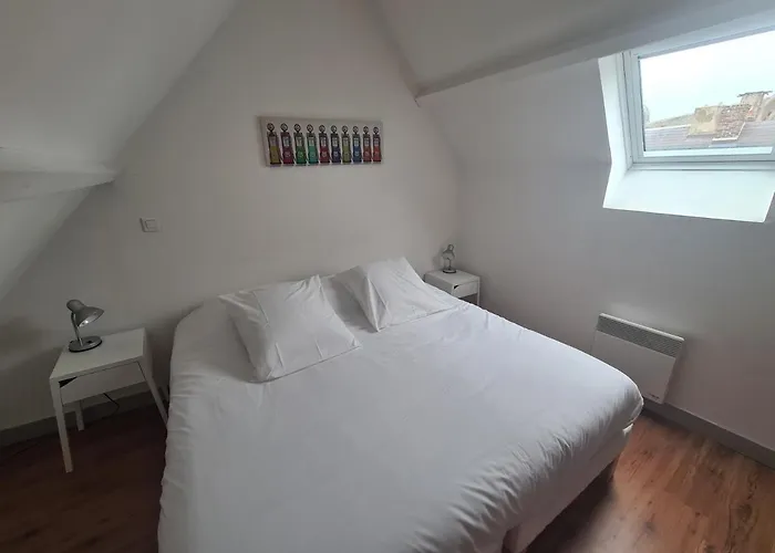 Apartment La Verriere - Idealement Place A 100 M De La *