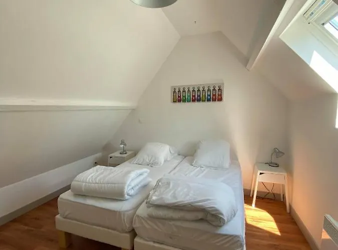 Apartment La Verriere - Idealement Place A 100 M De La Dieppe